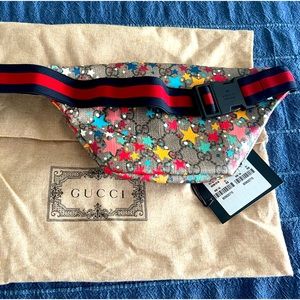 Selling this authentic Gucci BUMBAG